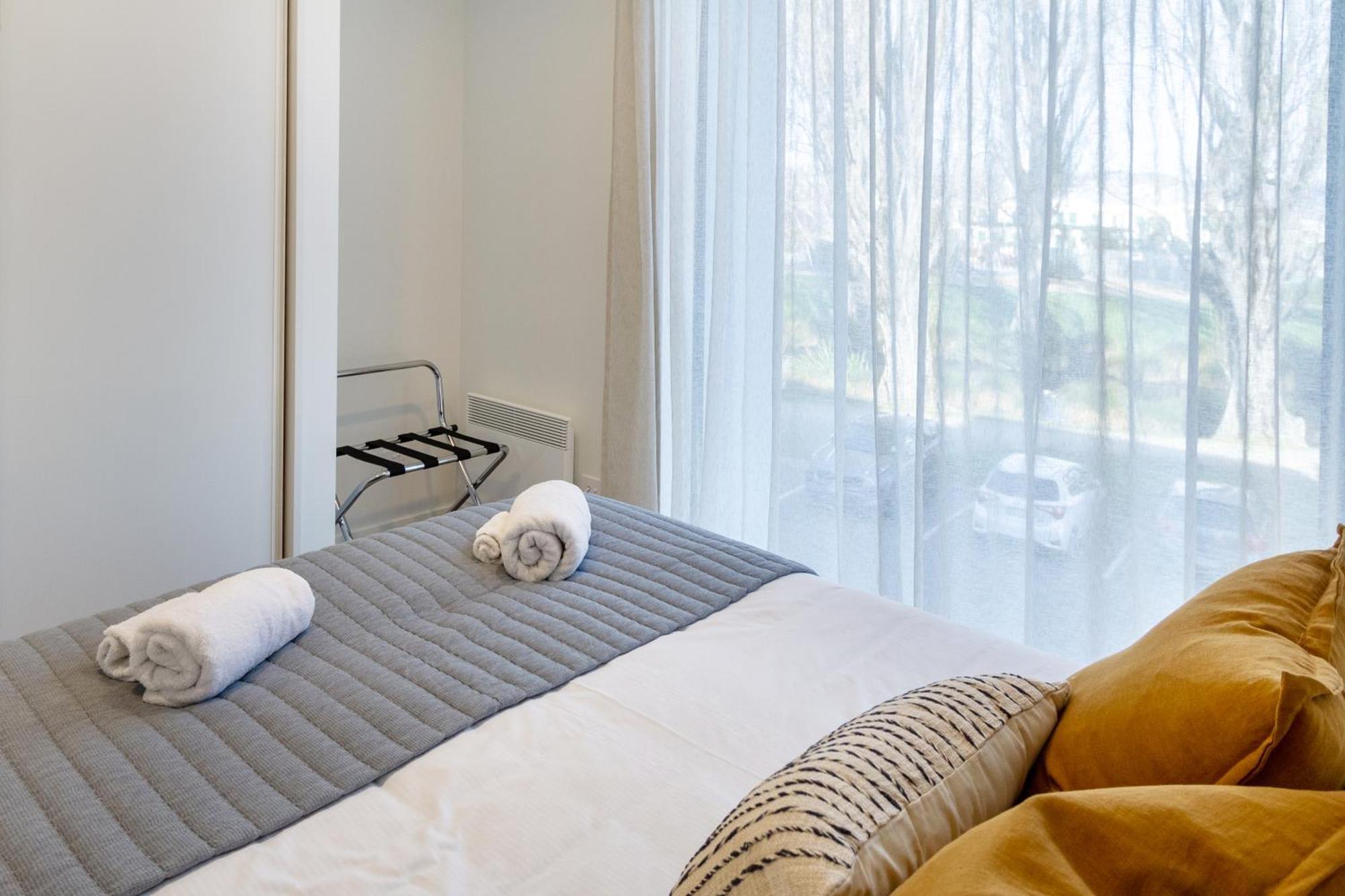 Warm With 2 Free Carparks Apartamento